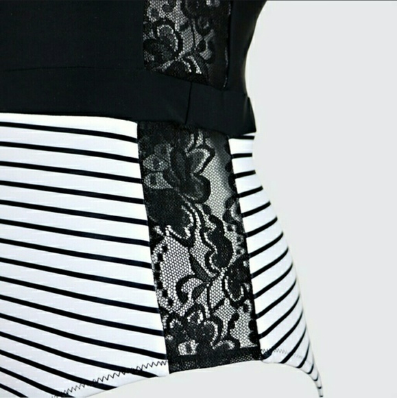 One piece lace panel swimsuit Black white - Picture 5 of 6